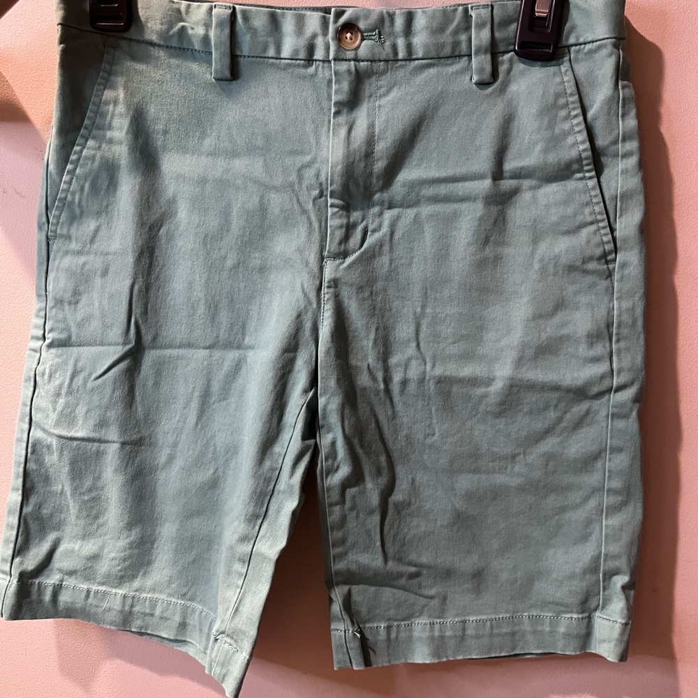 Vineyard Vines Green Knee-Length Shorts Classic Style